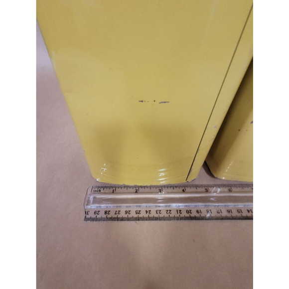 Vintage Lincoln Beautyeare Set of 2 Yellow Metal Storage Containers with Lids - Picture 14 of 16